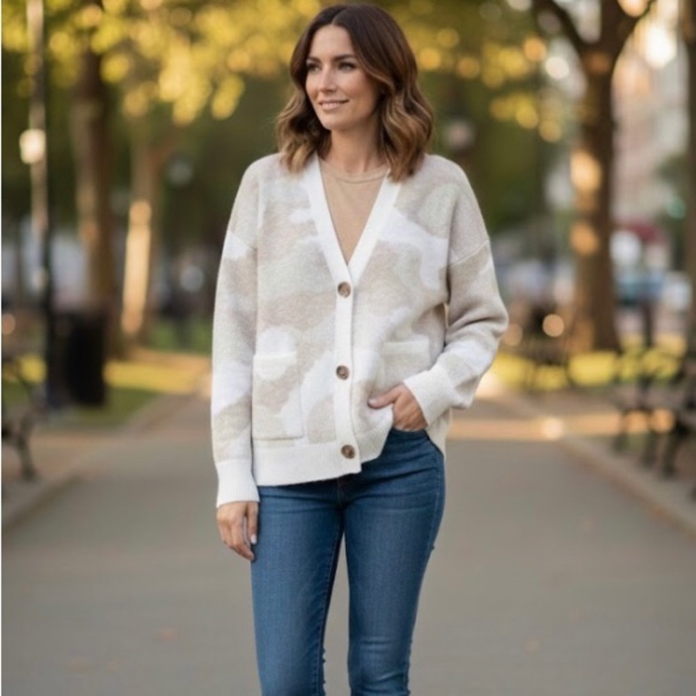 NWT - LUCKY BRAND Camouflage Cardigan Tan/wht  sz L